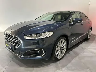 Usata Ford Mondeo Vignale 140 CV (102 kW) 2020 Blu Berlina