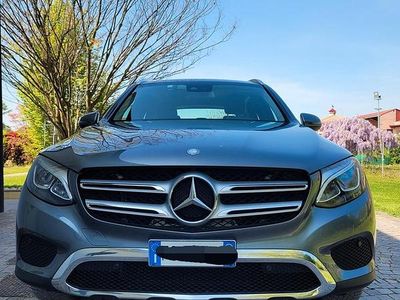 Käytetty Mercedes GLC250 Executive 211 HP (155 kW) 2016 Harmaa Katumaasturi