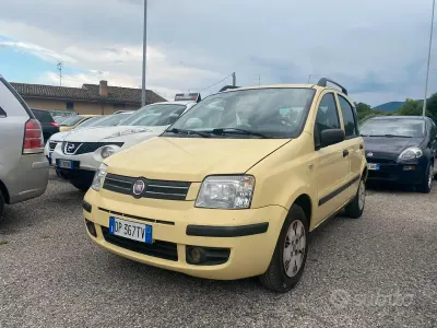 Usado Fiat Panda Dynamic 60 CV (44 kW) 2008 Amarillo Utilitario