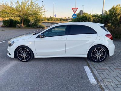 Begagnad Mercedes A180 Premium 109 HK (80 kW) 2017 Vit Sedan