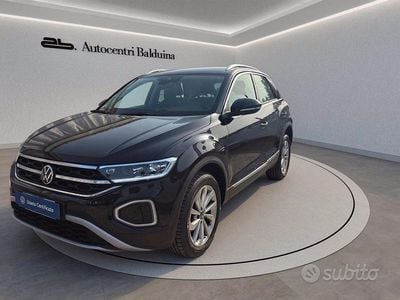 Begagnad VW T-Roc Style 116 HK (85 kW) 2025 Svart SUV