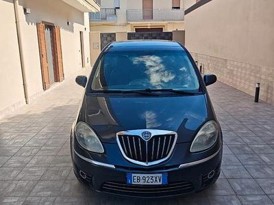 Usata Lancia Musa 90 CV (66 kW) 2010 Grigio Monovolume
