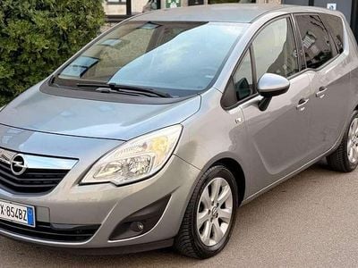 Occasion Opel Meriva Cosmo 101 ch (74 kW) 2011 Gris Monospace