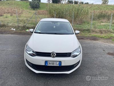 Begagnad VW Polo 2012 Vit Halvkombi