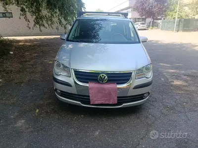 Usata VW Touran 105 CV (77 kW) 2008 Grigio Monovolume