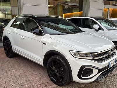 Usata VW T-Roc R-line 150 CV (110 kW) 2023 Bianco SUV