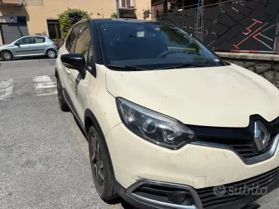 Usado Renault Captur 110 CV (80 kW) 2016 SUV