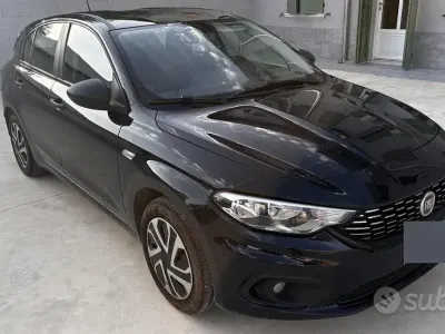 Usata Fiat Tipo Easy 95 CV (69 kW) 2017 Nero Berlina