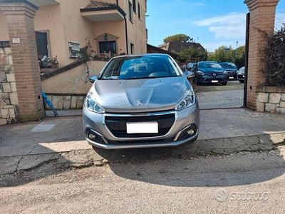 Usata Peugeot 208 Allure 83 CV (61 kW) 2019 Grigio Utilitaria