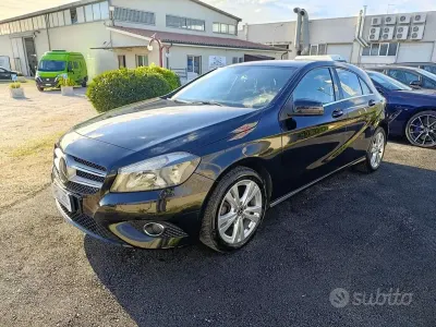 Usata Mercedes A180 Executive 109 CV (80 kW) 2015 Nero Berlina