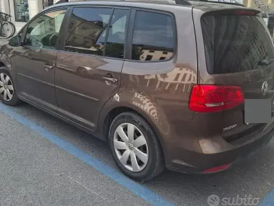 Usata VW Touran 115 CV (84 kW) 2013 Marrone Monovolume