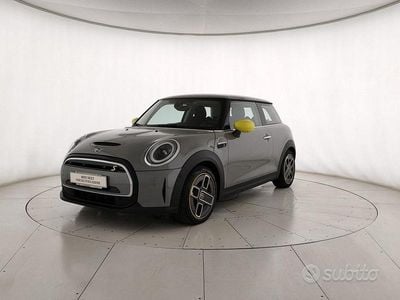 Usata Mini Cooper SE 75 kW (102 CV) 2022 Grigio Utilitaria