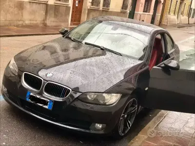 Usata BMW 320 90 CV (66 kW) 2009 Nero Coupé