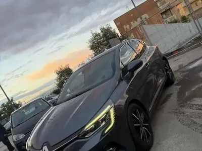Usata Renault Clio V 101 CV (74 kW) 2020 Berlina
