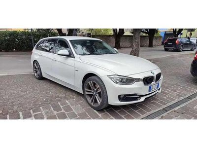 Usata BMW 320 Sport Line 184 CV (135 kW) 2013 Station wagon