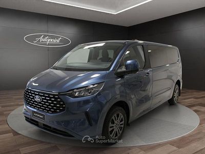 Usata Ford Tourneo Titanium 136 CV (100 kW) 2024 Blu/azzurro Monovolume
