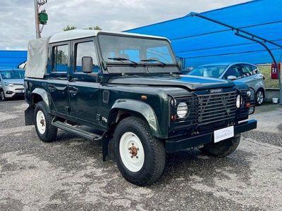Usata Land Rover Defender 122 CV (89 kW) 2001 Verde Pick-up