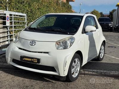 Usata Toyota iQ Sol 67 CV (49 kW) 2010 Bianco Utilitaria