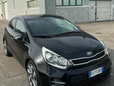 usata Kia Rio NEOPATENTATI