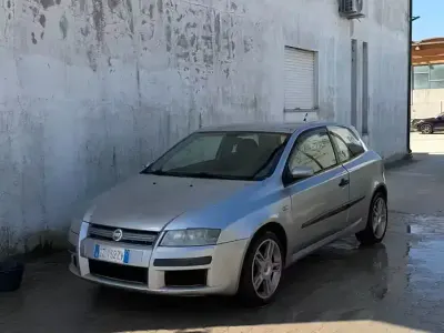 Usata Fiat Stilo 120 CV (88 kW) 2006 Grigio Berlina