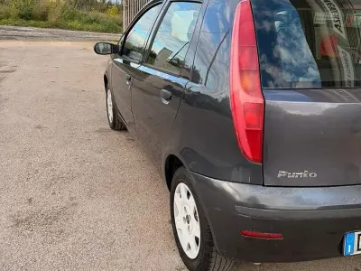 Usata Fiat Punto 60 CV (44 kW) 2008 Grigio Utilitaria