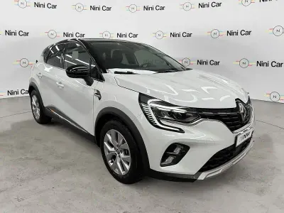 Usata Renault Captur Intens 143 CV (105 kW) 2022 Bianco SUV