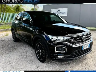 Käytetty VW T-Roc R-line 151 HP (111 kW) 2021 Musta Katumaasturi
