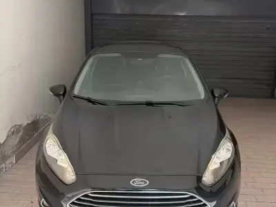 Usata Ford Fiesta Business Edition 97 CV (71 kW) 2013 Nero Berlina