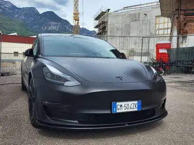 Usata Tesla Model 3 152 kW (208 CV) 2023 Nero Berlina