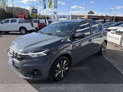 Usata Dacia Sandero Expression 101 CV (74 kW) 2025 Grigio road Berlina