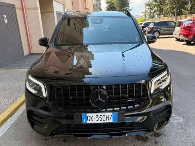Usata Mercedes GLB180 Premium 116 CV (85 kW) 2023 Nero SUV