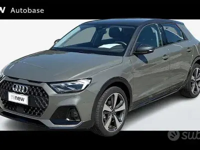 Usata Audi A1 110 CV (80 kW) 2023 Grigio scuro SUV