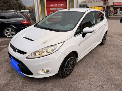 Usata Ford Fiesta Titanium 68 CV (50 kW) 2008 Utilitaria