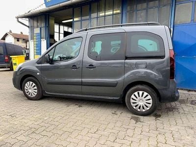 Usata Peugeot Partner Outdoor 120 CV (88 kW) 2017 Grigio Monovolume