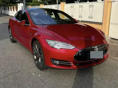 Usata Tesla Model S Performance 69 kW (94 CV) 2015 Rosso Utilitaria