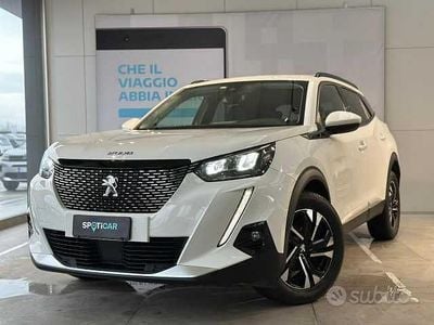 Usata Peugeot 2008 Allure 101 CV (74 kW) 2021 Bianco SUV