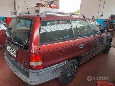 Usata Opel Astra 1993 Rosso Station wagon