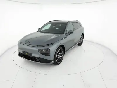 Nuova XPENG G9 423 kW (576 CV) 2026 Graphite grey SUV