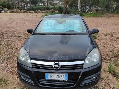 Usata Opel Astra 90 CV (66 kW) 2006 Nero