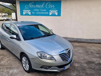 Begagnad Lancia Delta 120 HK (88 kW) 2012 Silver Halvkombi