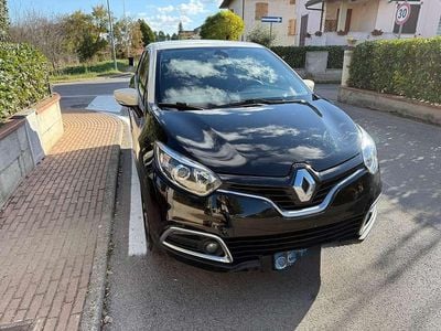 Usata Renault Captur 90 CV (66 kW) 2016 Nero SUV