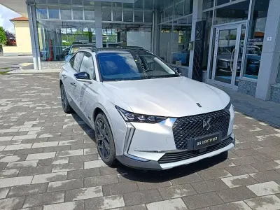 Usata DS Automobiles DS4 Crossback Rivoli Plus 131 CV (96 kW) 2022 Grigio cristallo / tetto nero SUV
