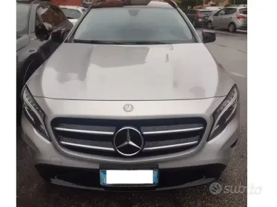 Usata Mercedes GLA200 136 CV (100 kW) 2017 Nero SUV