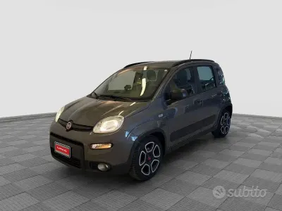 Usata Fiat Panda City Life 69 CV (50 kW) 2021 Grigio maestro Utilitaria