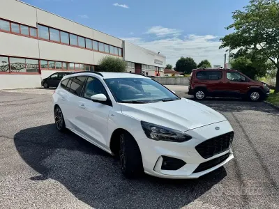 Usata Ford Focus ST-Line 120 CV (88 kW) 2020 Bianco Station wagon