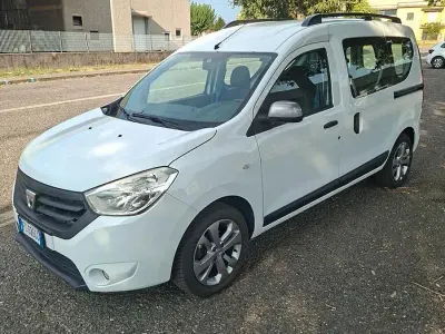 Usata Dacia Dokker Ambiance 90 CV (66 kW) 2016 Bianco Monovolume