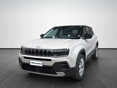 Usata Jeep Avenger Altitude 101 CV (74 kW) 2024 Beige SUV