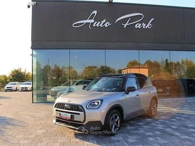 Grigio scuro tetto nero Usata 2024 Mini Cooper Countryman SUV | 40.900 € (Molto cara)