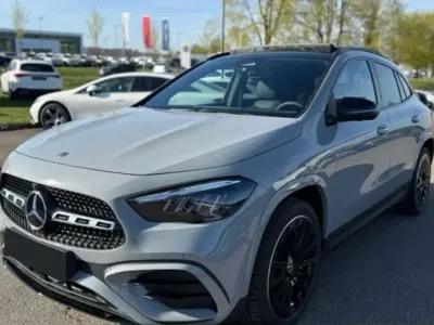 Usata Mercedes GLA200 AMG Line Premium 150 CV (110 kW) 2025 Grigio SUV