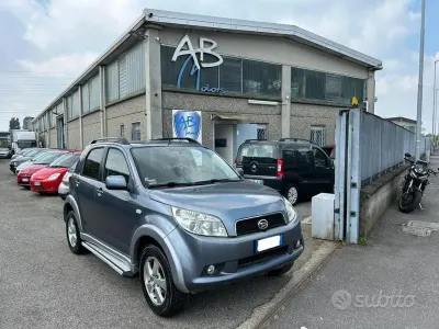 Usata Daihatsu Terios 105 CV (77 kW) 2007 Grigio SUV